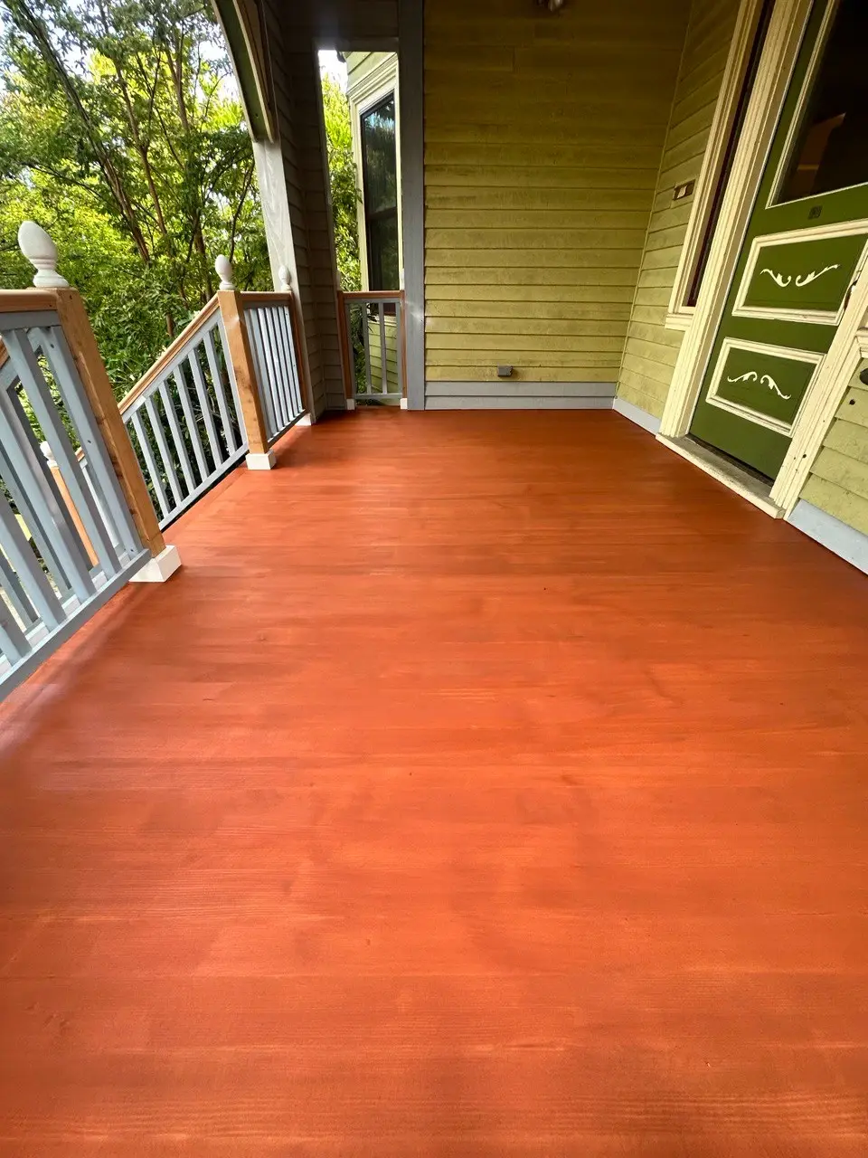 Finished ipe hardwood decking surface detail — photo 2